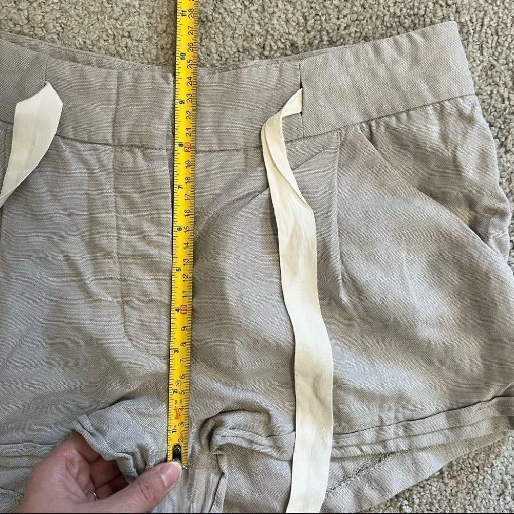 Aritzia Wilfred Allegra Short Light Grey Linen Shorts - Picture 15 of 15
